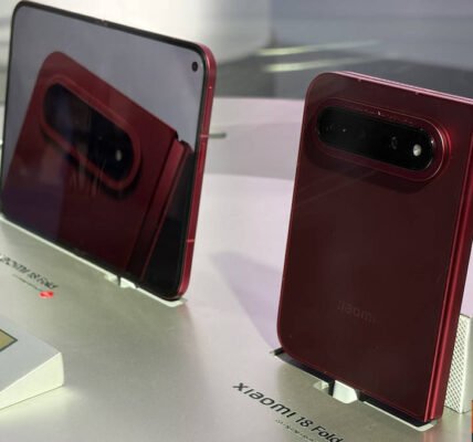 Samsung को टक्कर देने आ रहा Xiaomi 18 Fold? बड़ी स्क्रीन और दमदार बैटरी ने बढ़ाई उम्मीदें